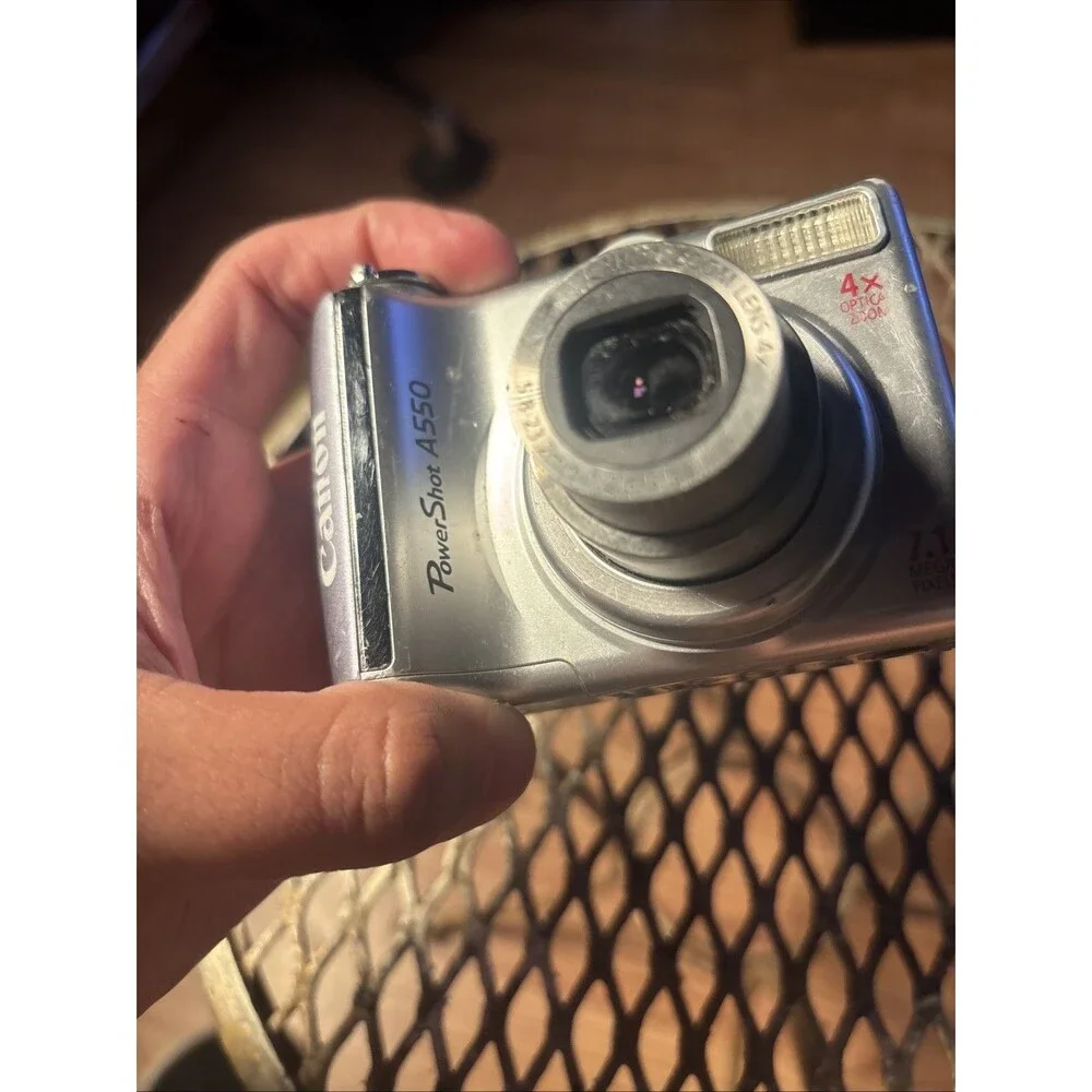 Canon PowerShot A550 7.1MP Digital Camera 4x Zoom 5MP - Tested **READ** Issues